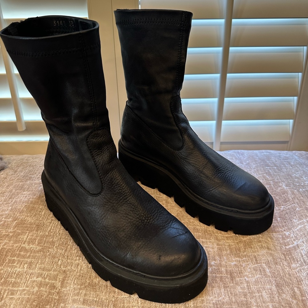 Lofina wedge boots